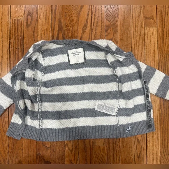 Y2K Abercrombie & Fitch Grey White Striped Cotton Angora Cardigan Sweater Small - Picture 3 of 10